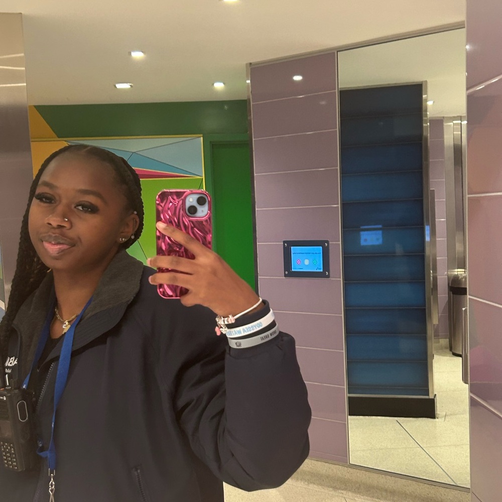 Meet your Posher, Kiana